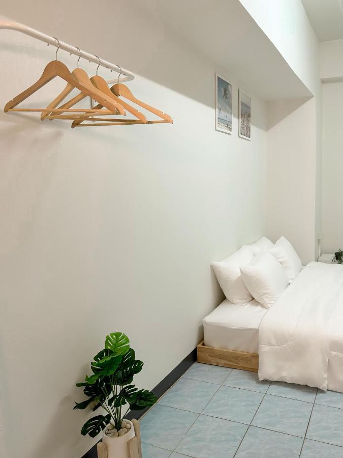Montana Hotel & Hostel Phuket Karon 外观 照片