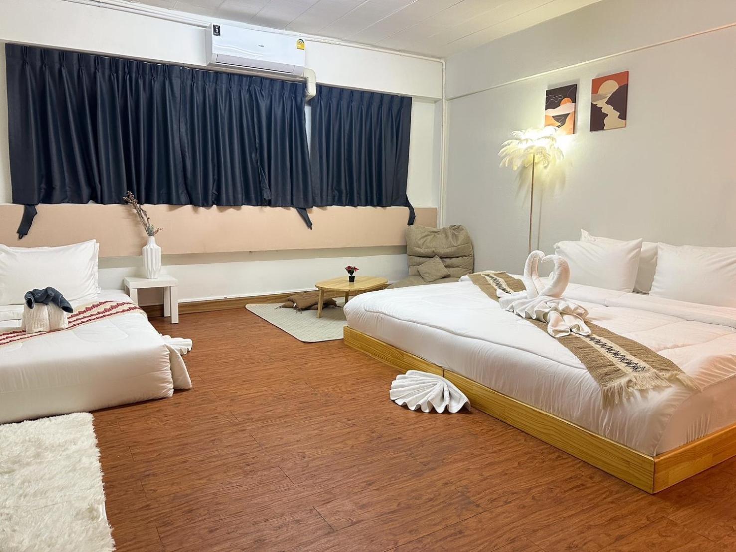 Montana Hotel & Hostel Phuket Karon 外观 照片