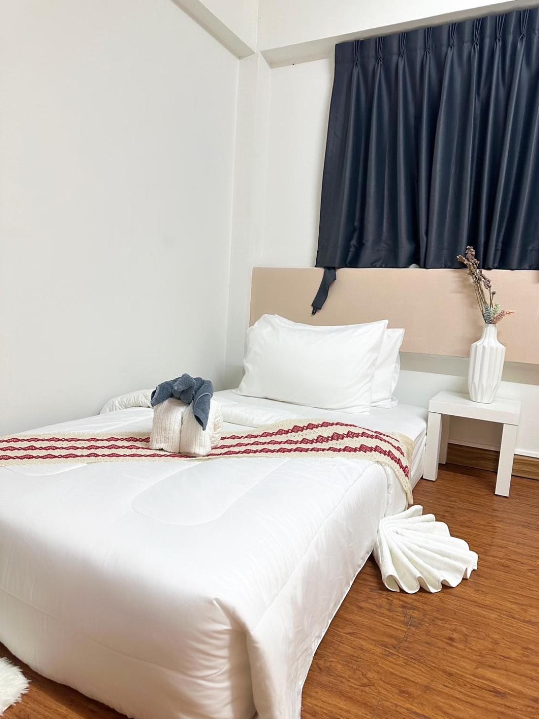 Montana Hotel & Hostel Phuket Karon 外观 照片