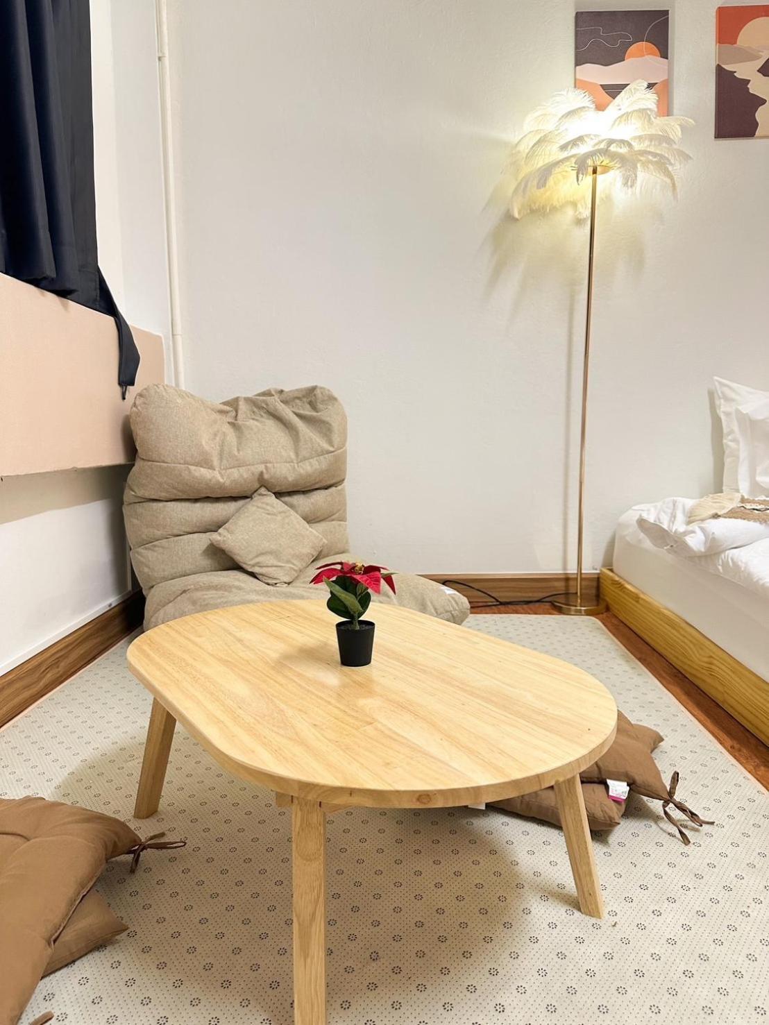Montana Hotel & Hostel Phuket Karon 外观 照片