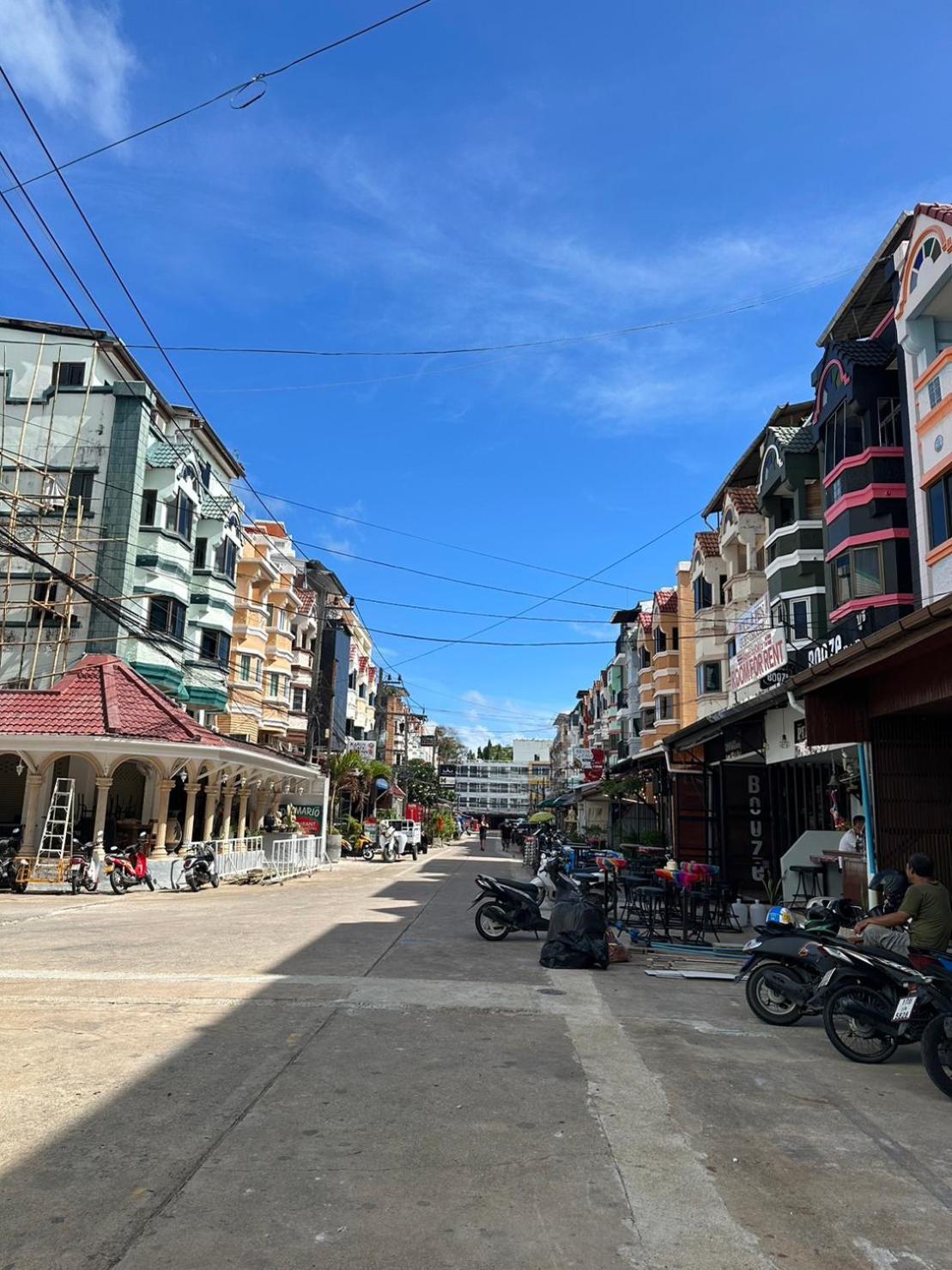 Montana Hotel & Hostel Phuket Karon 外观 照片